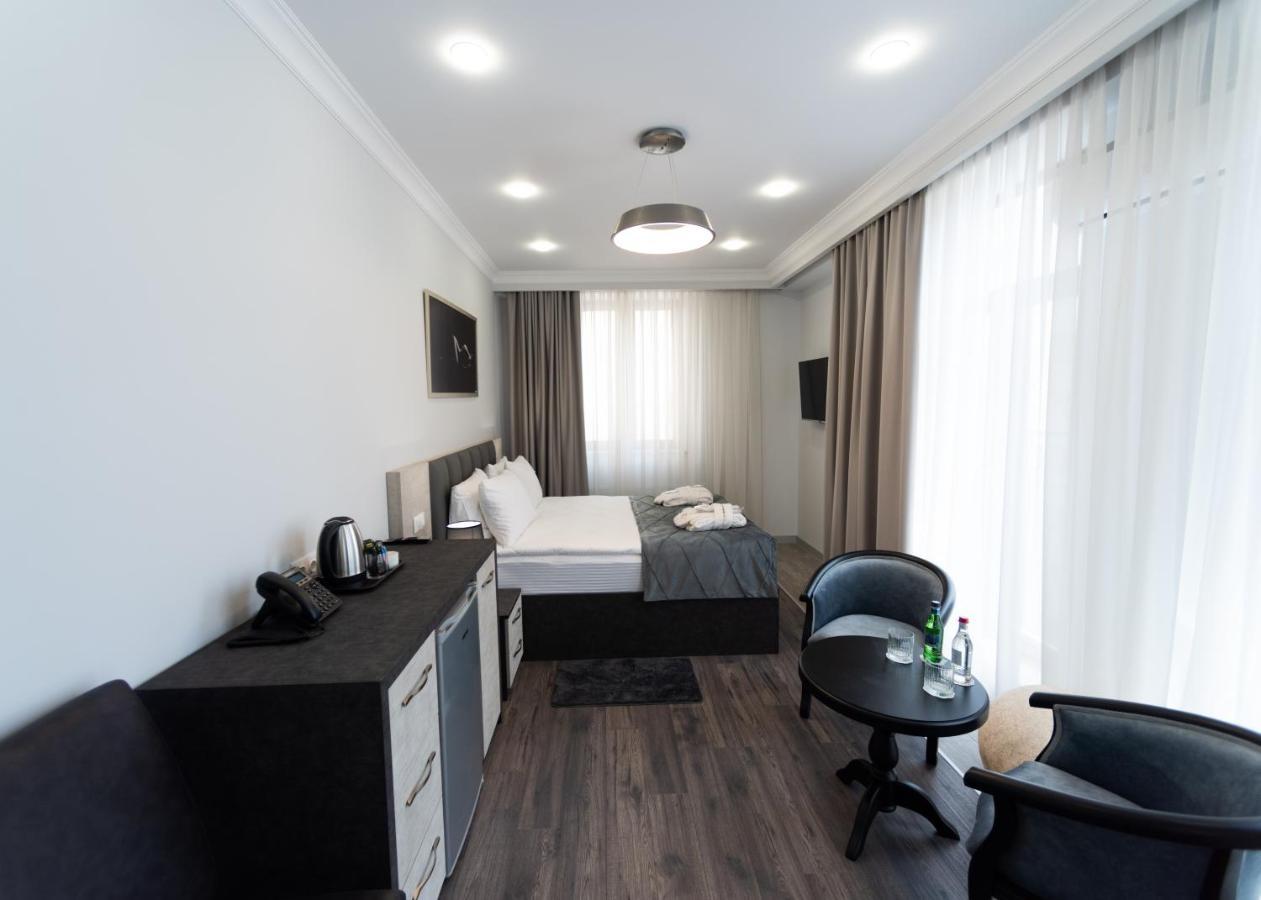 Downtown Suites 耶烈万 外观 照片