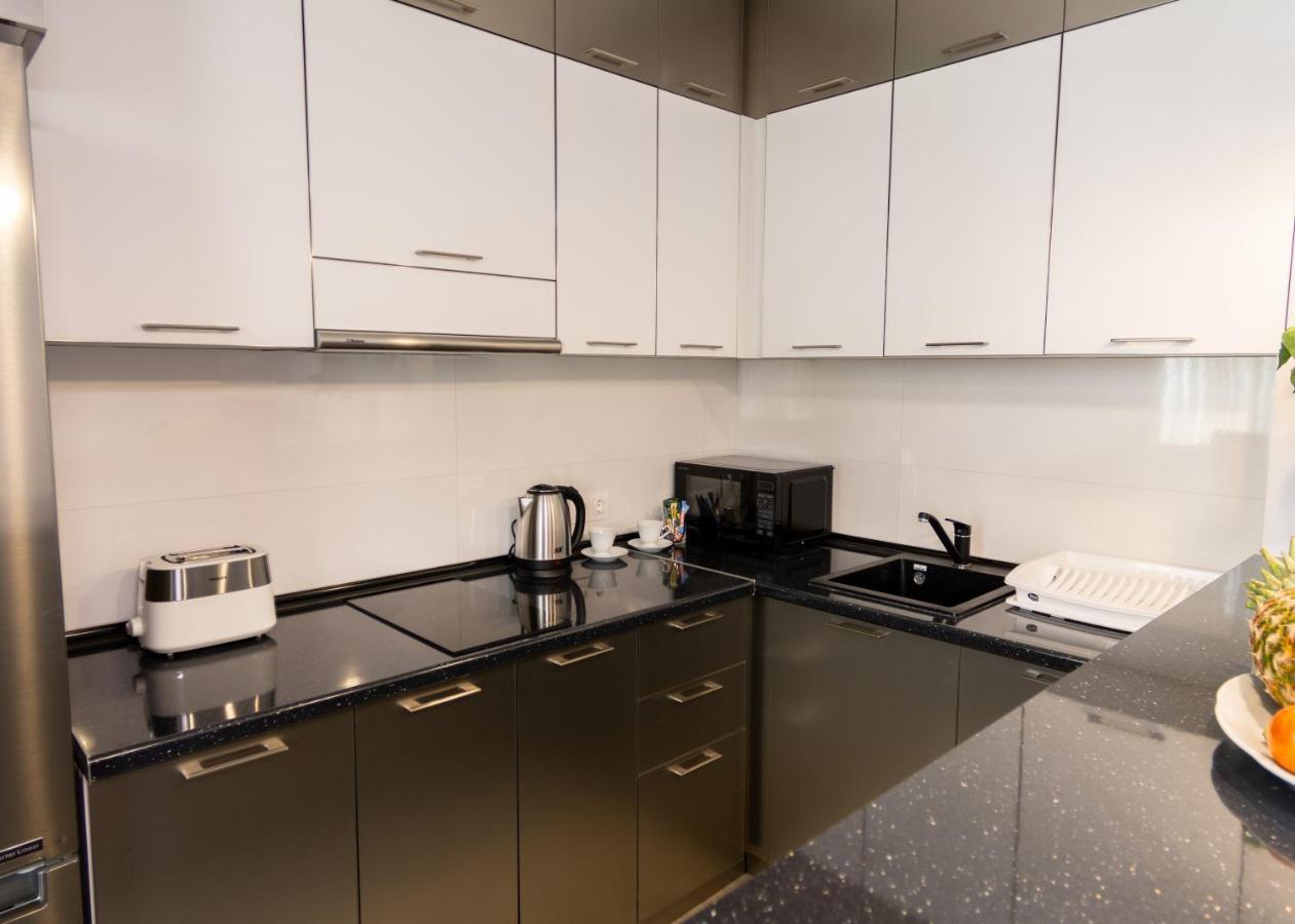 Downtown Suites 耶烈万 外观 照片